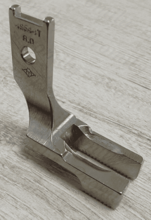 Лапка прижимная внешняя Pfaff 145 (7.9 mm) 2/158 от магазина Promily в Москве