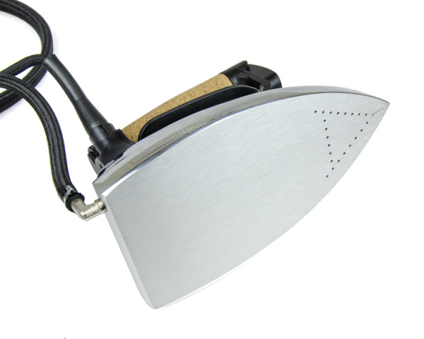 ПРОМЫШЛЕННЫЙ ЭЛЕКТРОПАРОВОЙ УТЮГ LELIT FS 153 от магазина Promily в Москве